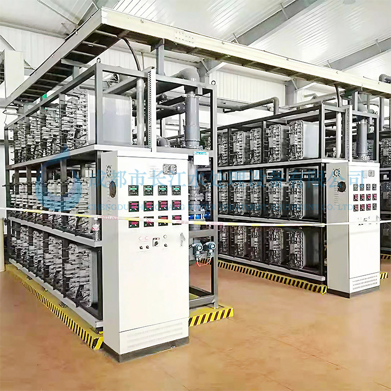 What role does the resin regeneration mechanism play in the quality of produced water in EDI electric desalination equipment?